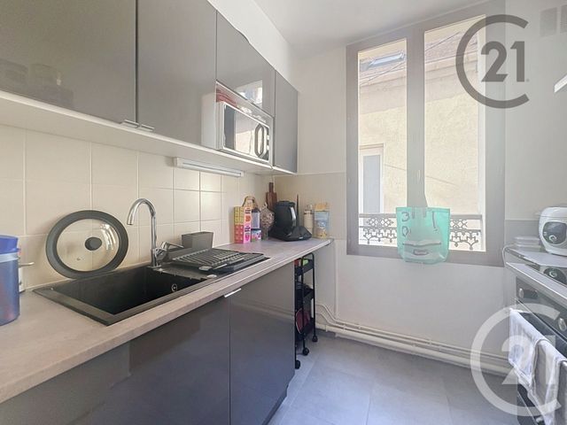 Appartement F4 à vendre - 4 pièces - 84.86 m2 - MONTEREAU FAULT YONNE - 77 - ILE-DE-FRANCE - Century 21 Martinot Immobilier