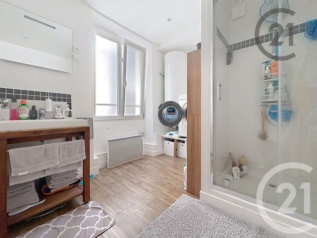 Appartement F4 à vendre - 4 pièces - 84.86 m2 - MONTEREAU FAULT YONNE - 77 - ILE-DE-FRANCE - Century 21 Martinot Immobilier