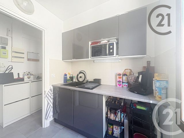 Appartement F4 à vendre - 4 pièces - 84.86 m2 - MONTEREAU FAULT YONNE - 77 - ILE-DE-FRANCE - Century 21 Martinot Immobilier