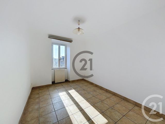 Appartement F3 à vendre - 3 pièces - 57.1 m2 - MONTEREAU FAULT YONNE - 77 - ILE-DE-FRANCE - Century 21 Martinot Immobilier