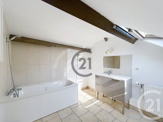 Appartement F3 à vendre - 3 pièces - 57.1 m2 - MONTEREAU FAULT YONNE - 77 - ILE-DE-FRANCE - Century 21 Martinot Immobilier