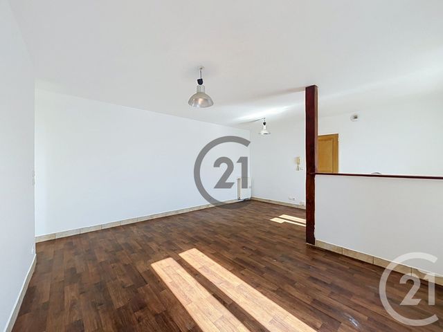 Appartement F3 à vendre - 3 pièces - 57.1 m2 - MONTEREAU FAULT YONNE - 77 - ILE-DE-FRANCE - Century 21 Martinot Immobilier
