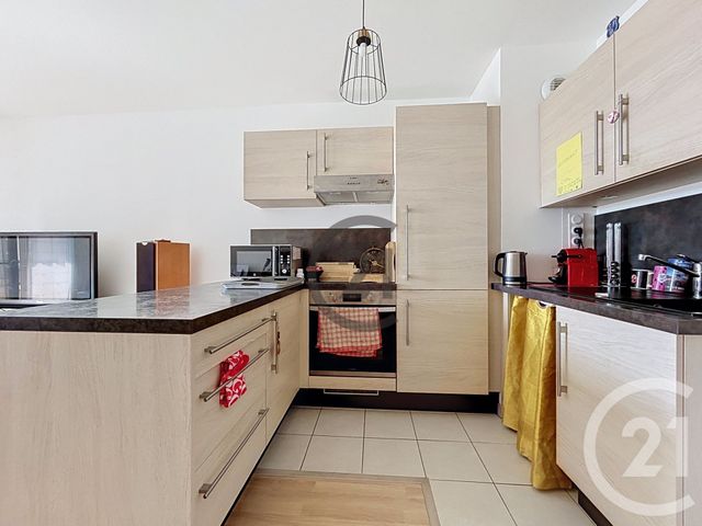 Appartement F2 à vendre - 2 pièces - 42.22 m2 - MONTEREAU FAULT YONNE - 77 - ILE-DE-FRANCE - Century 21 Martinot Immobilier