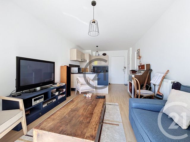 Appartement F2 à vendre - 2 pièces - 42.22 m2 - MONTEREAU FAULT YONNE - 77 - ILE-DE-FRANCE - Century 21 Martinot Immobilier