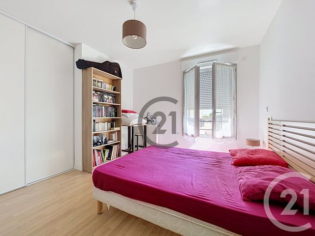 Appartement F2 à vendre - 2 pièces - 42.22 m2 - MONTEREAU FAULT YONNE - 77 - ILE-DE-FRANCE - Century 21 Martinot Immobilier