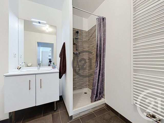 Appartement F2 à vendre - 2 pièces - 42.22 m2 - MONTEREAU FAULT YONNE - 77 - ILE-DE-FRANCE - Century 21 Martinot Immobilier