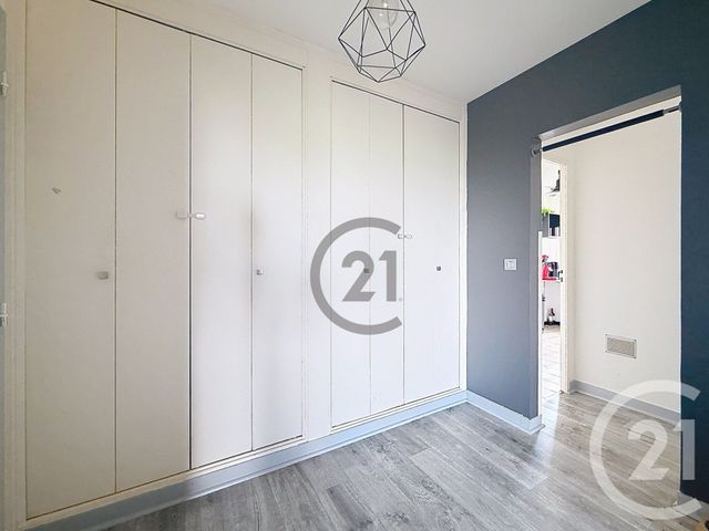 Appartement F2 à vendre - 2 pièces - 46.83 m2 - MONTEREAU FAULT YONNE - 77 - ILE-DE-FRANCE - Century 21 Martinot Immobilier