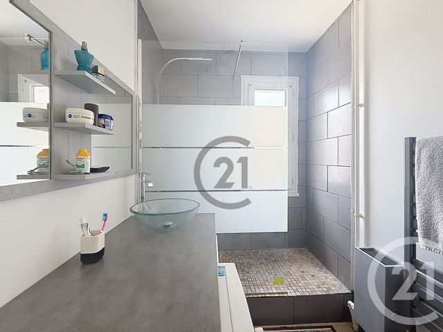 Appartement F2 à vendre - 2 pièces - 46.83 m2 - MONTEREAU FAULT YONNE - 77 - ILE-DE-FRANCE - Century 21 Martinot Immobilier