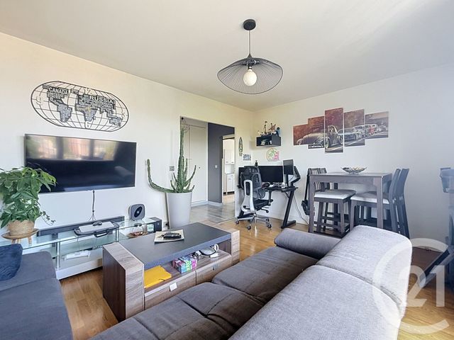Appartement F2 à vendre - 2 pièces - 46.83 m2 - MONTEREAU FAULT YONNE - 77 - ILE-DE-FRANCE - Century 21 Martinot Immobilier