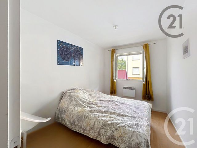 Appartement F2 à louer - 2 pièces - 46.5 m2 - MONTEREAU FAULT YONNE - 77 - ILE-DE-FRANCE - Century 21 Martinot Immobilier