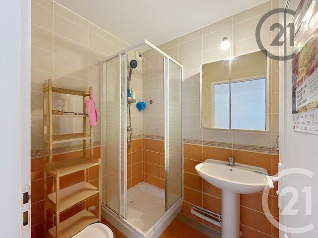 Appartement F2 à louer - 2 pièces - 46.5 m2 - MONTEREAU FAULT YONNE - 77 - ILE-DE-FRANCE - Century 21 Martinot Immobilier