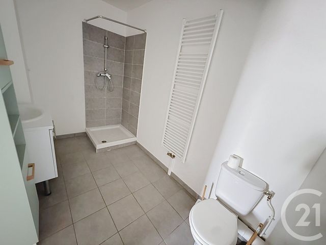 Appartement F2 à louer - 2 pièces - 44.11 m2 - MONTEREAU FAULT YONNE - 77 - ILE-DE-FRANCE - Century 21 Martinot Immobilier