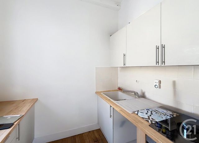 Appartement F3 à louer - 3 pièces - 77.71 m2 - MONTEREAU FAULT YONNE - 77 - ILE-DE-FRANCE - Century 21 Martinot Immobilier