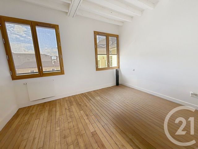 Appartement F3 à louer - 3 pièces - 77.71 m2 - MONTEREAU FAULT YONNE - 77 - ILE-DE-FRANCE - Century 21 Martinot Immobilier