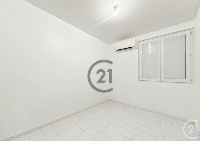 Appartement F2 à louer - 2 pièces - 30.96 m2 - MONTEREAU FAULT YONNE - 77 - ILE-DE-FRANCE - Century 21 Martinot Immobilier