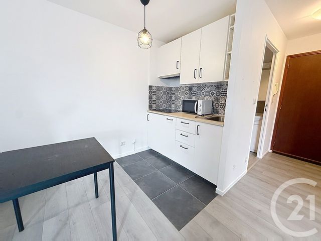 Appartement F1 à louer - 1 pièce - 26.98 m2 - MONTEREAU FAULT YONNE - 77 - ILE-DE-FRANCE - Century 21 Martinot Immobilier
