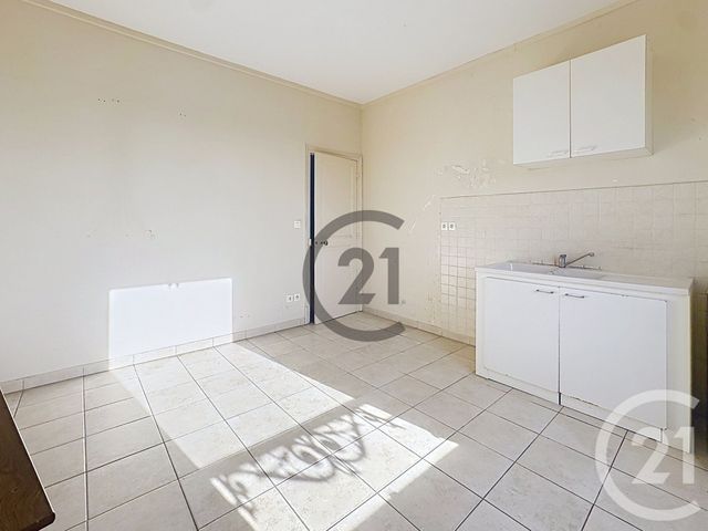 Appartement F2 à vendre - 2 pièces - 64.32 m2 - MONTEREAU FAULT YONNE - 77 - ILE-DE-FRANCE - Century 21 Martinot Immobilier