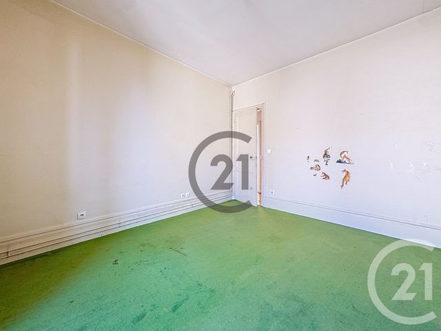 Appartement F2 à vendre - 2 pièces - 64.32 m2 - MONTEREAU FAULT YONNE - 77 - ILE-DE-FRANCE - Century 21 Martinot Immobilier