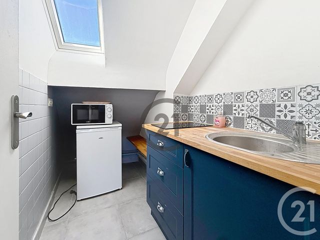 Appartement F1 à louer - 1 pièce - 22.0 m2 - MONTEREAU FAULT YONNE - 77 - ILE-DE-FRANCE - Century 21 Martinot Immobilier
