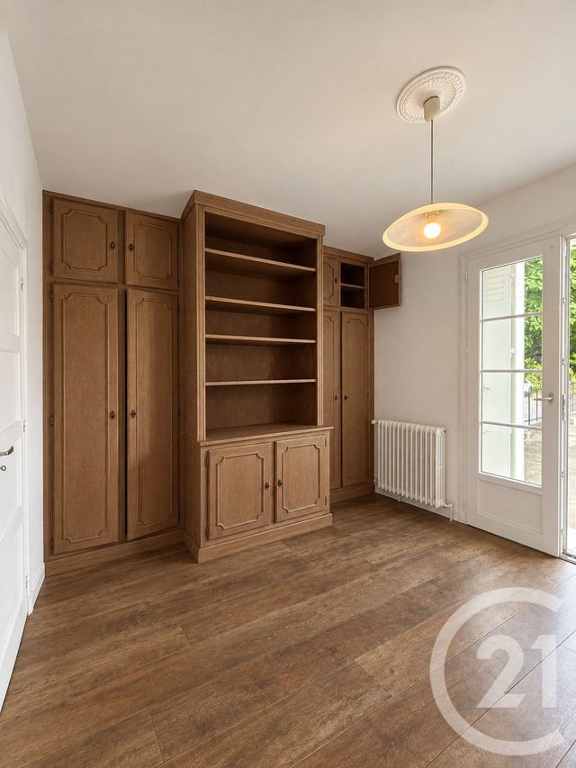 Appartement F3 à vendre - 3 pièces - 62.2 m2 - MONTEREAU FAULT YONNE - 77 - ILE-DE-FRANCE - Century 21 Martinot Immobilier