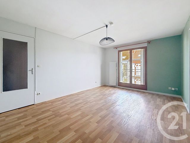 Appartement F2 à vendre MONTEREAU FAULT YONNE