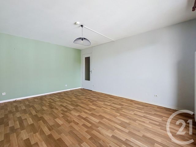 Appartement F2 à vendre - 2 pièces - 38.98 m2 - MONTEREAU FAULT YONNE - 77 - ILE-DE-FRANCE - Century 21 Martinot Immobilier