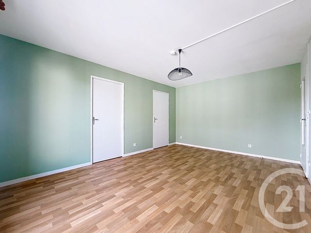 Appartement F2 à vendre - 2 pièces - 38.98 m2 - MONTEREAU FAULT YONNE - 77 - ILE-DE-FRANCE - Century 21 Martinot Immobilier