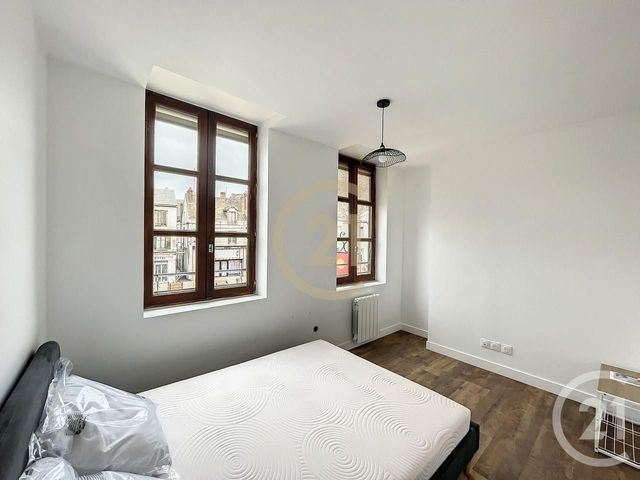Appartement à louer - 2 pièces - 29.12 m2 - MONTEREAU FAULT YONNE - 77 - ILE-DE-FRANCE - Century 21 Martinot Immobilier