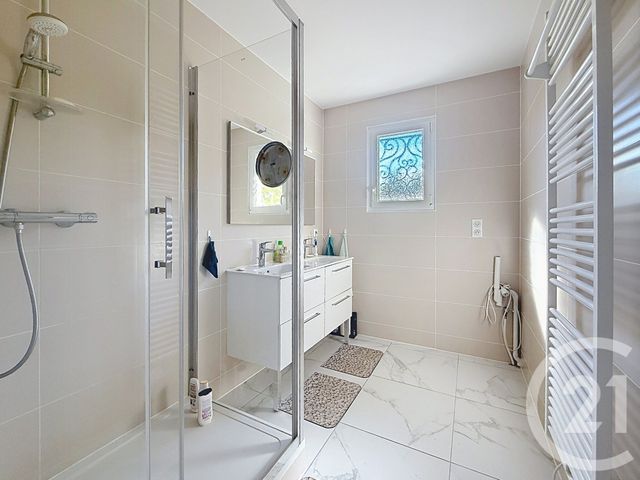 maison à vendre - 4 pièces - 78.2 m2 - MONTEREAU FAULT YONNE - 77 - ILE-DE-FRANCE - Century 21 Martinot Immobilier