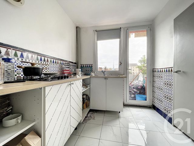 Appartement F3 à vendre - 3 pièces - 72.0 m2 - MONTEREAU FAULT YONNE - 77 - ILE-DE-FRANCE - Century 21 Martinot Immobilier
