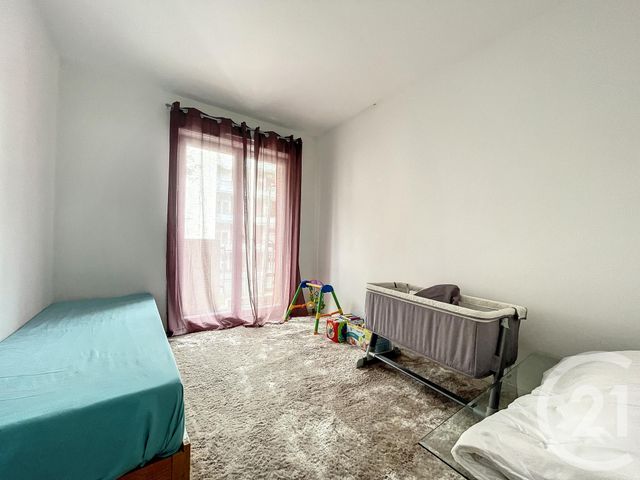 Appartement F3 à vendre - 3 pièces - 72.0 m2 - MONTEREAU FAULT YONNE - 77 - ILE-DE-FRANCE - Century 21 Martinot Immobilier