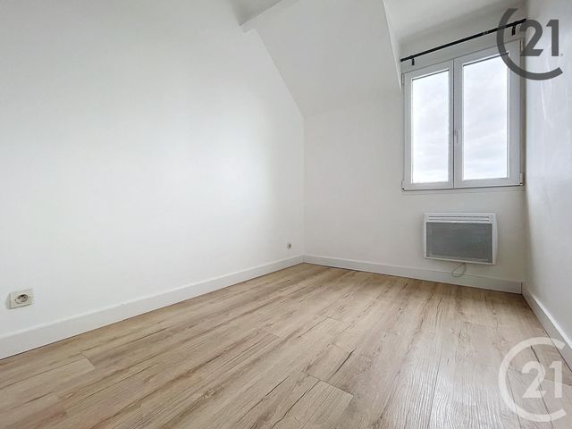 Appartement F1 à louer - 2 pièces - 25.0 m2 - MONTEREAU FAULT YONNE - 77 - ILE-DE-FRANCE - Century 21 Martinot Immobilier