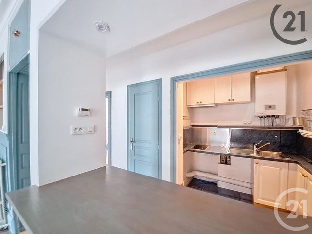 Appartement F2 à vendre - 2 pièces - 50.7 m2 - MONTEREAU FAULT YONNE - 77 - ILE-DE-FRANCE - Century 21 Martinot Immobilier
